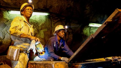 광산 근로자의 기타 광물성분진 노출에 의하여 발생한 진폐증 및 폐암